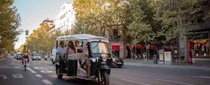 Madrid: Private City Tour by Eco Tuk Tuk